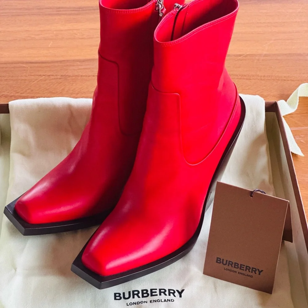 Burberry Red Ankle Boots perfect for Rodeo nights ! - Picture 2 of 7